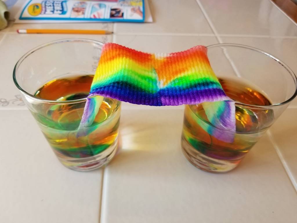 paper towel rainbow experiment